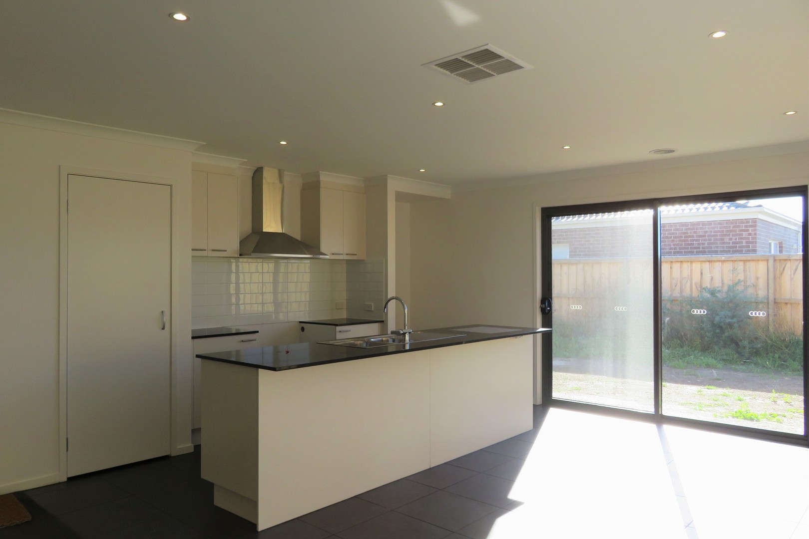51 Warmbrunn Drive, Berwick, VIC 3806, Berwick - Thumbnail 4