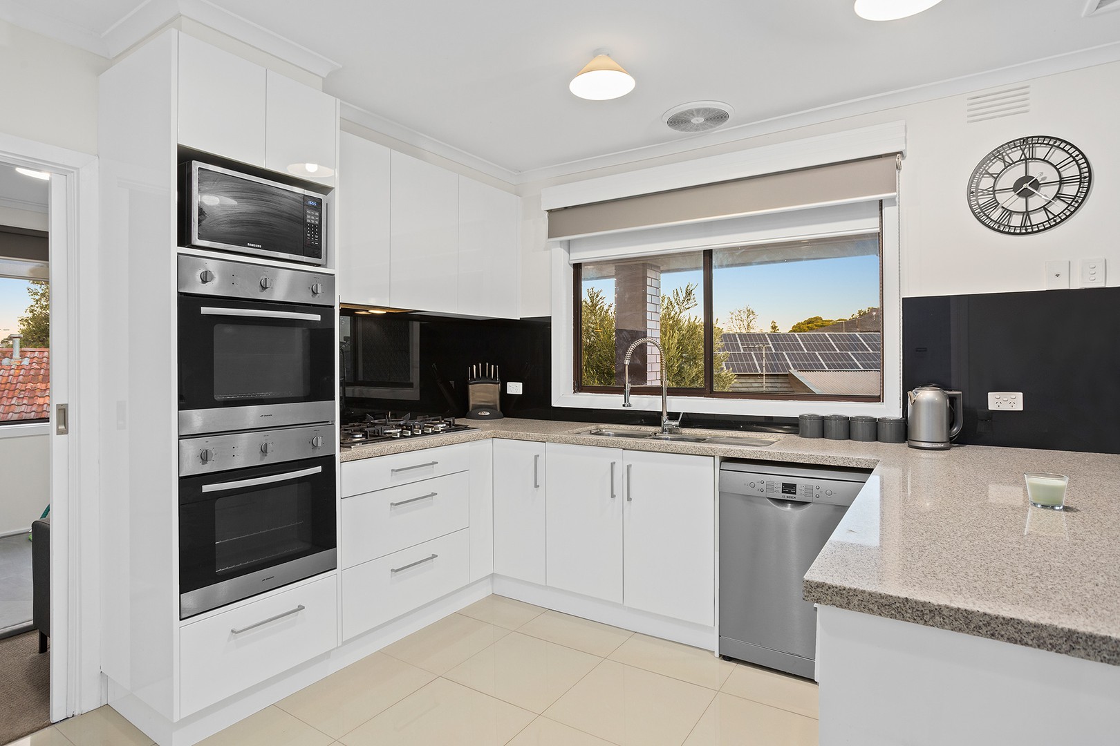 51 Wolverton Drive, Gladstone Park, VIC 3043, Gladstone Park - Thumbnail 2