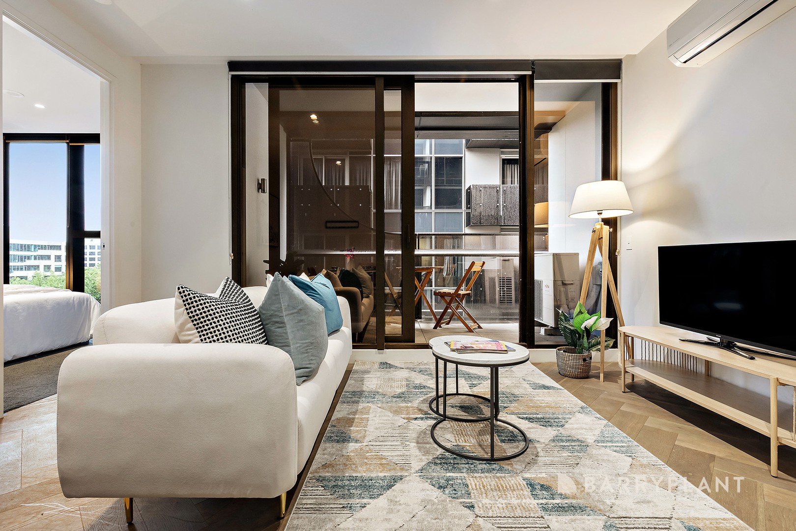 513/450 St Kilda Road, Melbourne, VIC 3004 - Thumbnail 2 - 05/11/2025