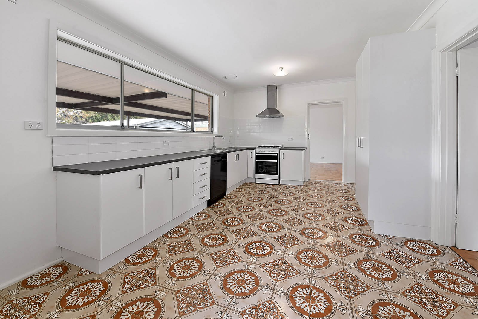 518 Buckley Street, Keilor East, VIC 3033, Keilor East - Thumbnail 3