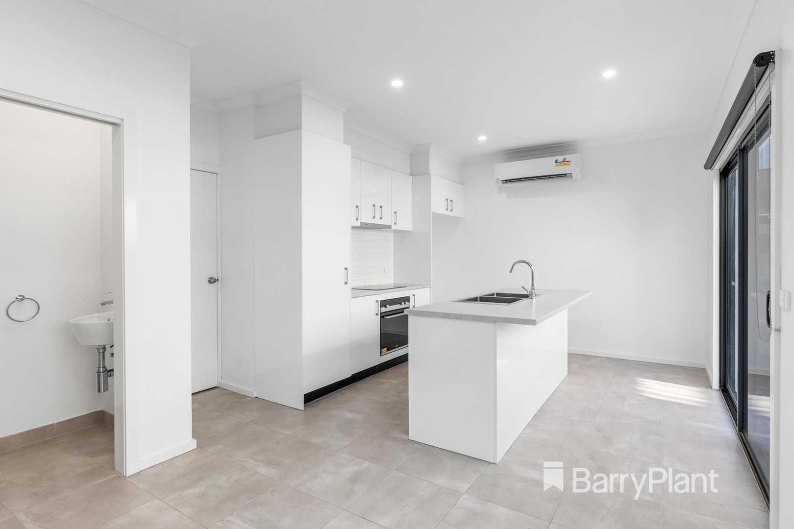 51E Orinoco Chase, Werribee, VIC 3030, Werribee - Thumbnail 2