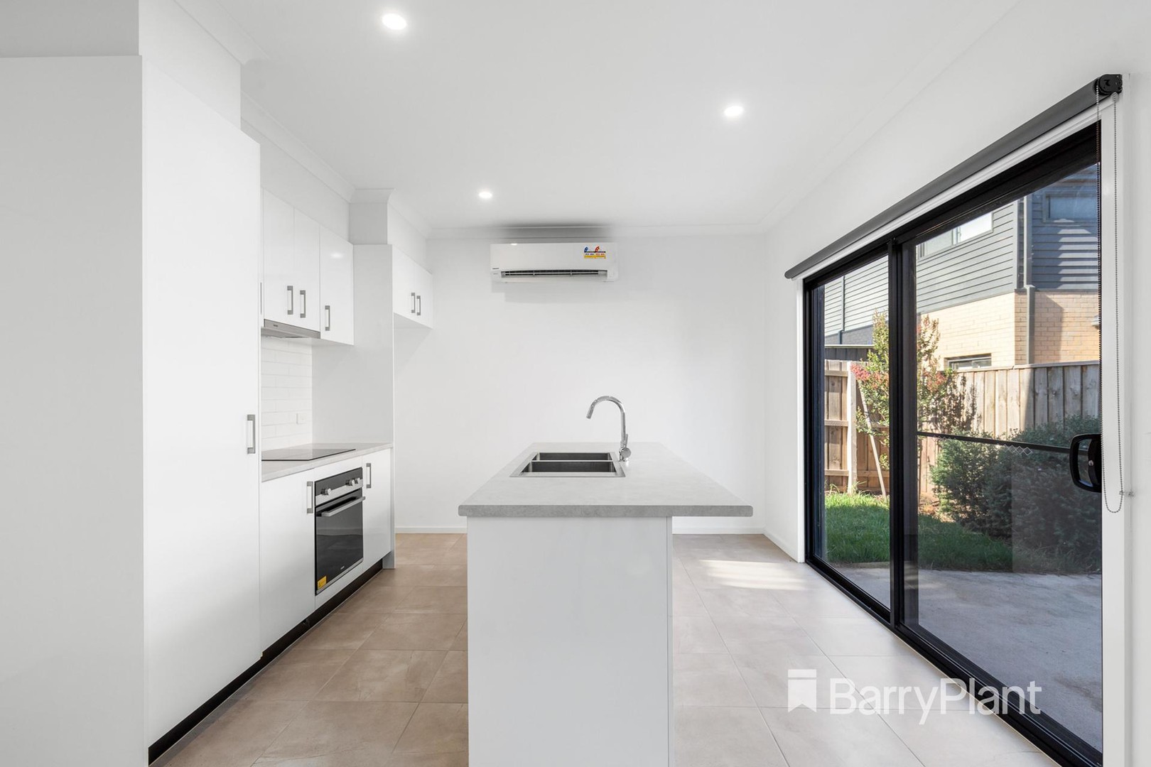 51E Orinoco Chase, Werribee, VIC 3030, Werribee - Thumbnail 4