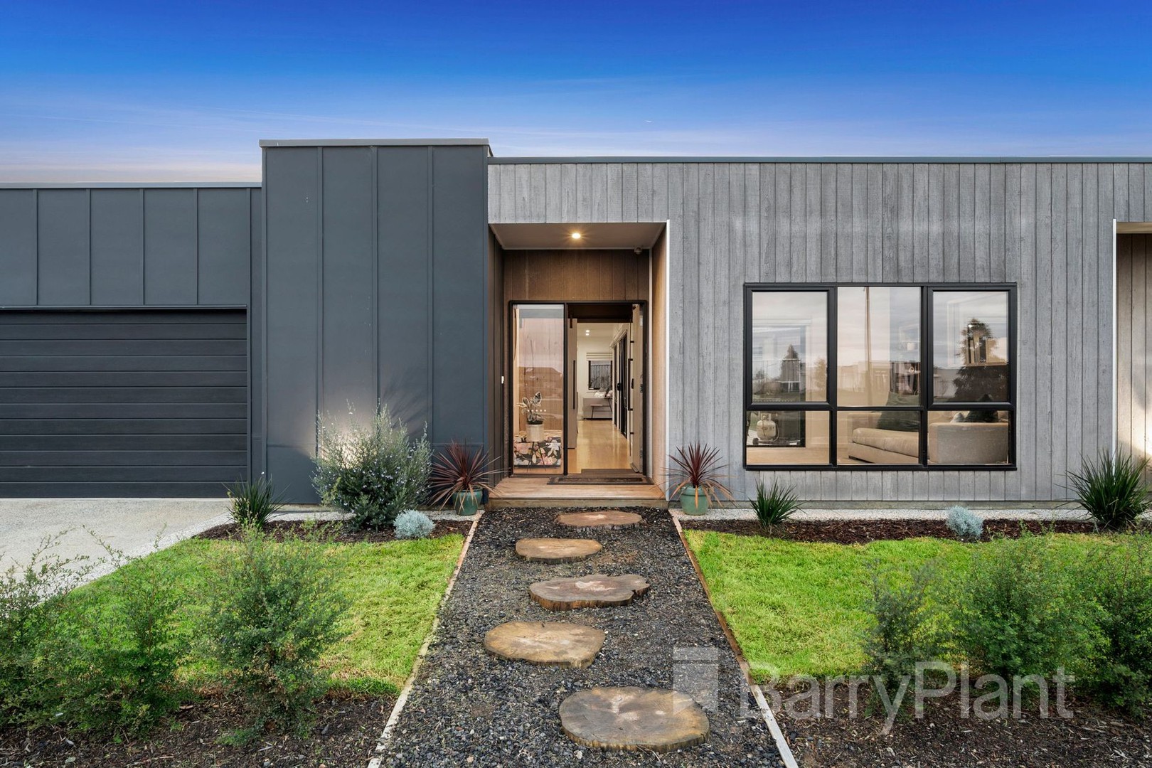 52-54 Bramley Avenue, Charlemont, VIC 3217 - Thumbnail 2 - 26/07/2021