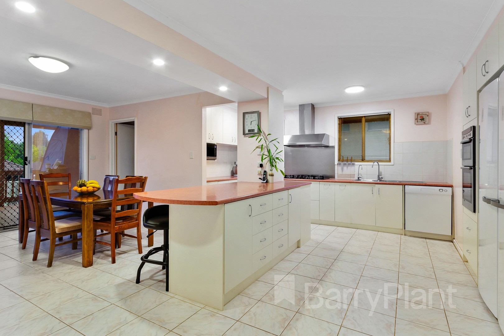 52 Arbroath RoadWantirna South, VIC 3152, Wantirna South - Thumbnail 3