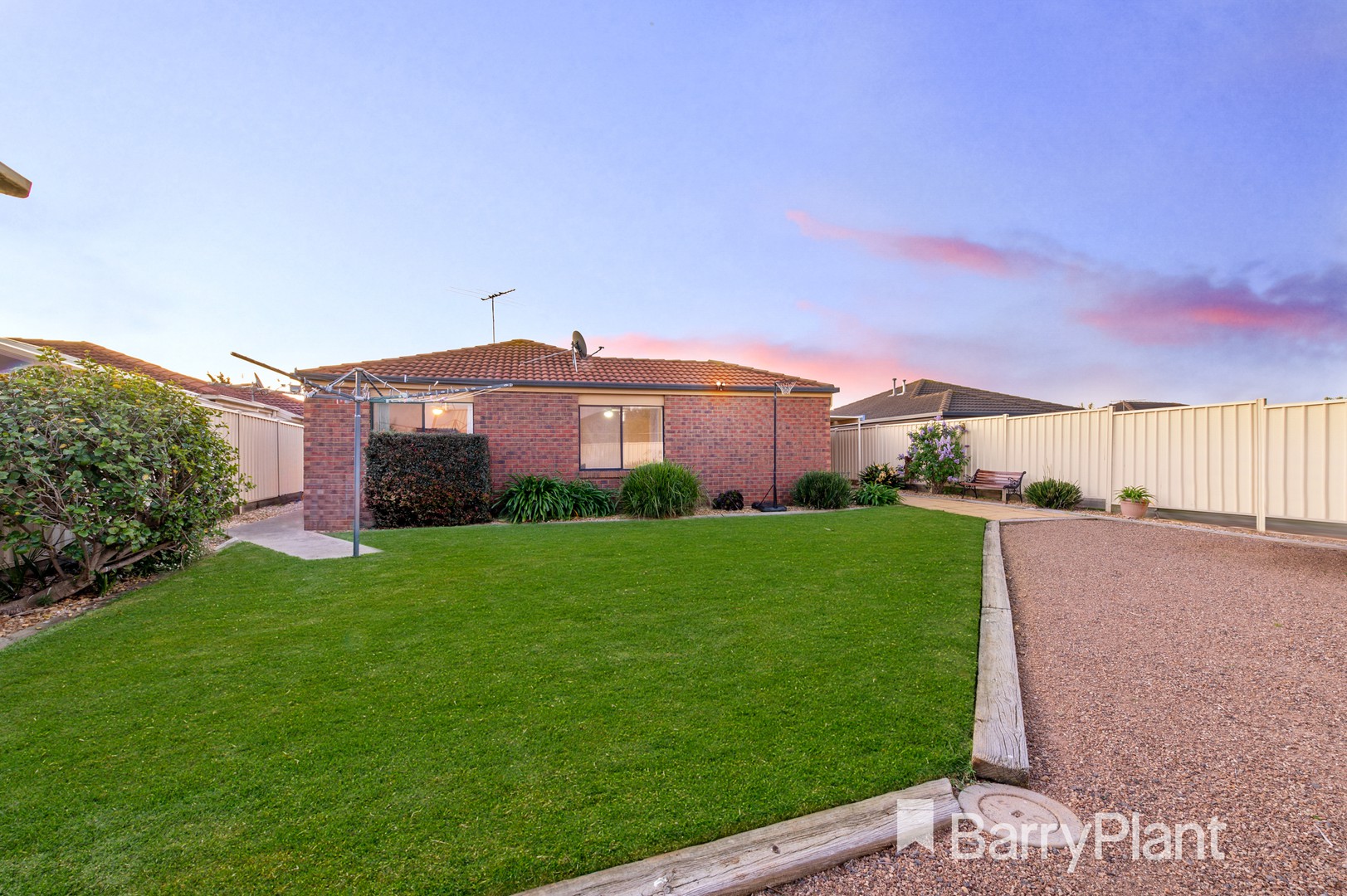 52 Ashton  Crescent, Hoppers Crossing, VIC 3029, Hoppers Crossing - Thumbnail 3