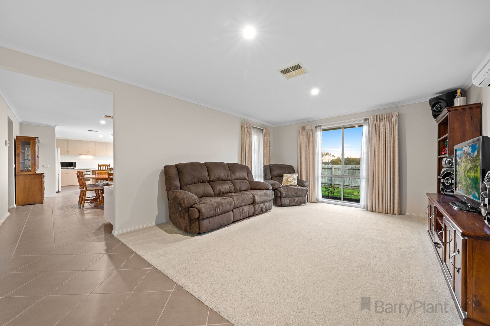 52 Bailey Boulevard, Koo Wee Rup, VIC 3981, Koo Wee Rup - Thumbnail 3