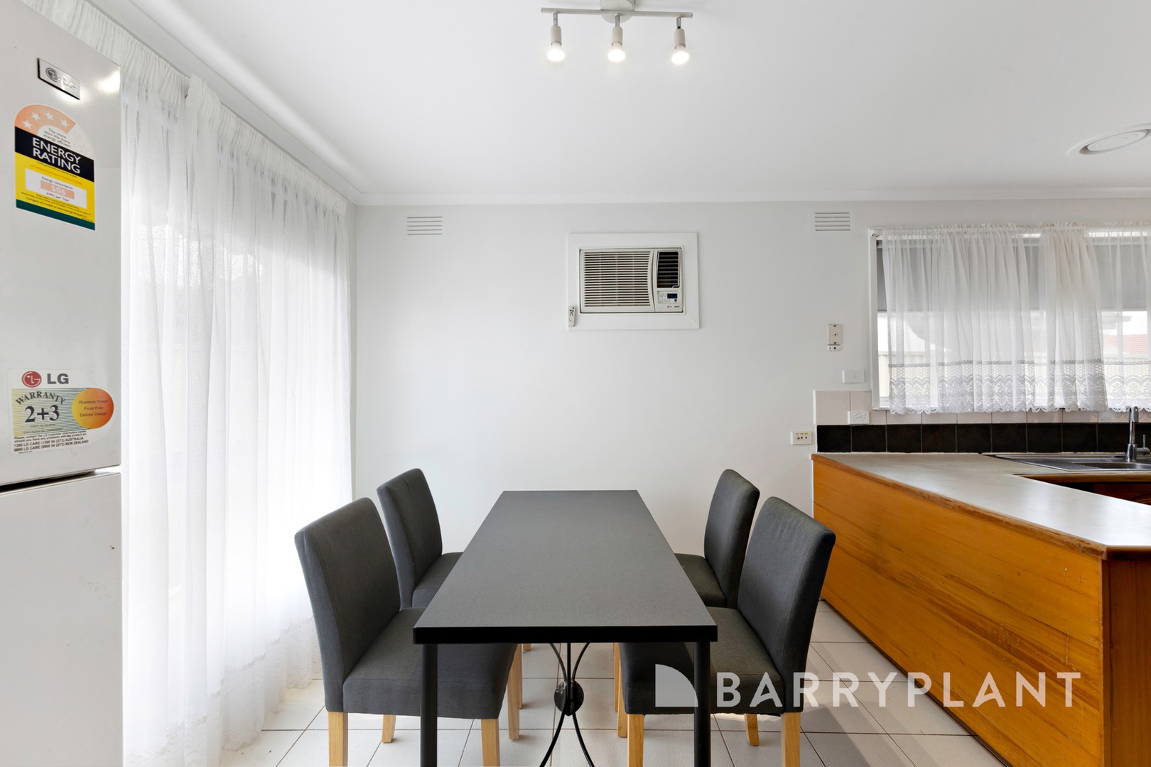 52 Branston Road, St Albans, VIC 3021, St Albans - Thumbnail 4