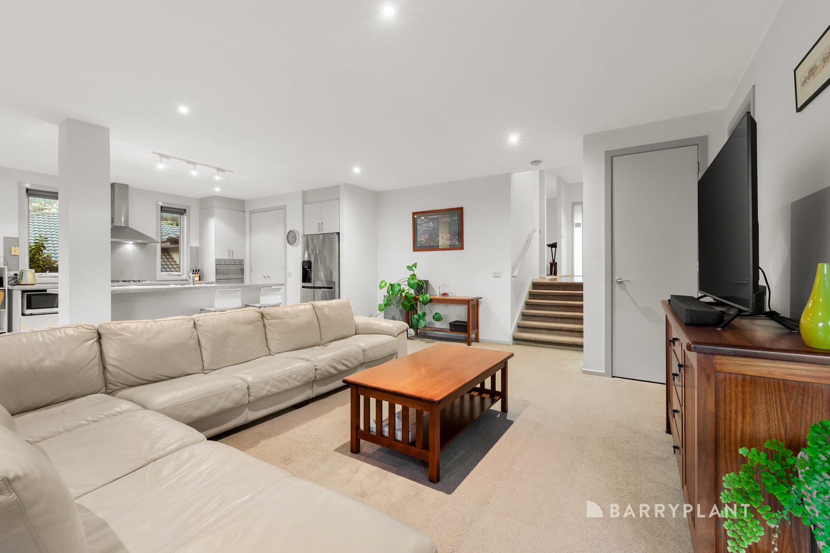 52 Crestwood Avenue, Macleod, VIC 3085, Macleod - Thumbnail 2