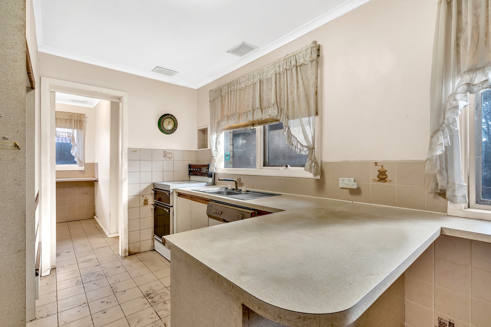 52 Dianne Avenue, Craigieburn, VIC 3064, Craigieburn - Thumbnail 4