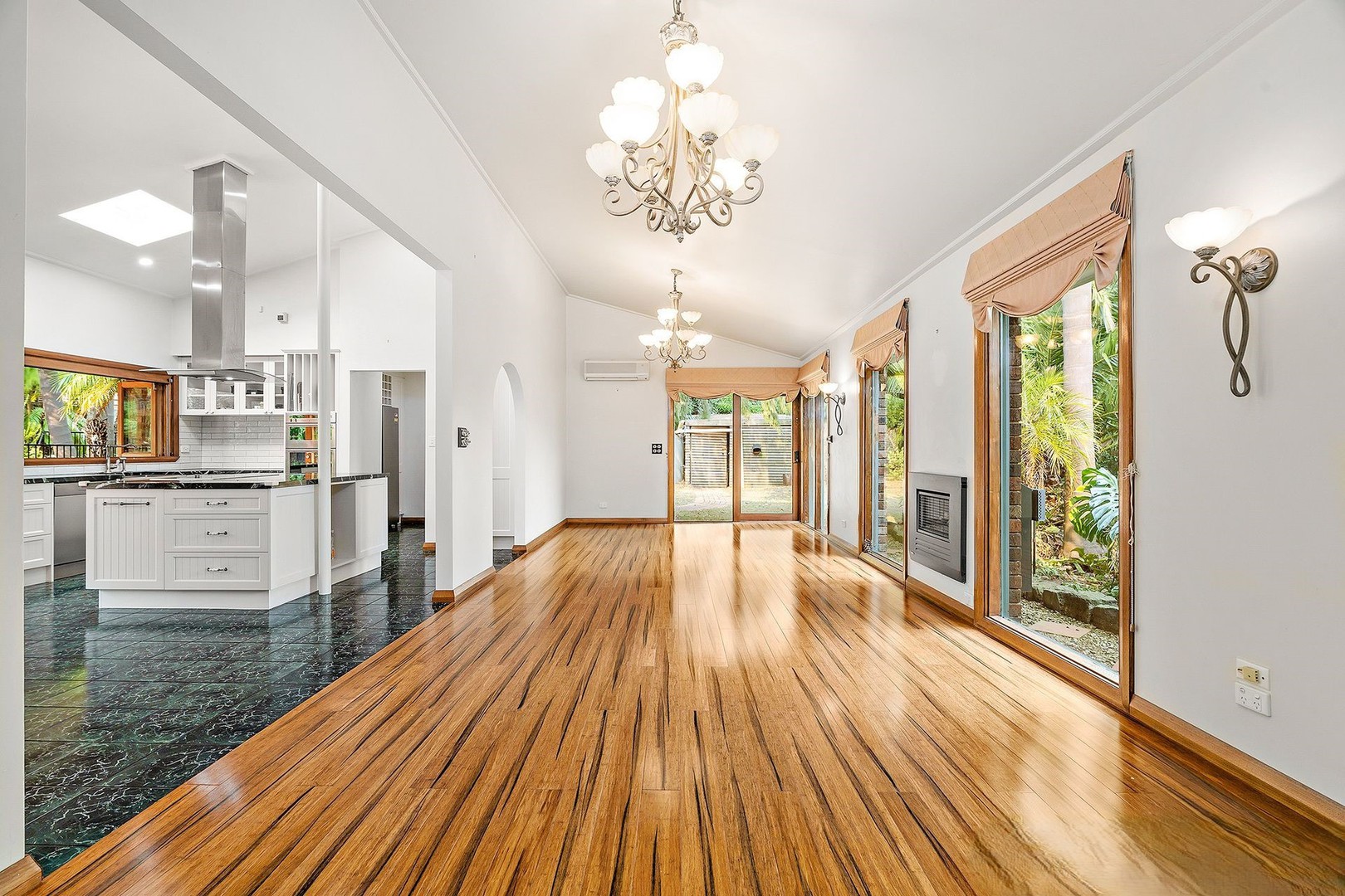 52 Donald Road, Wheelers Hill, VIC 3150, Wheelers Hill - Thumbnail 3