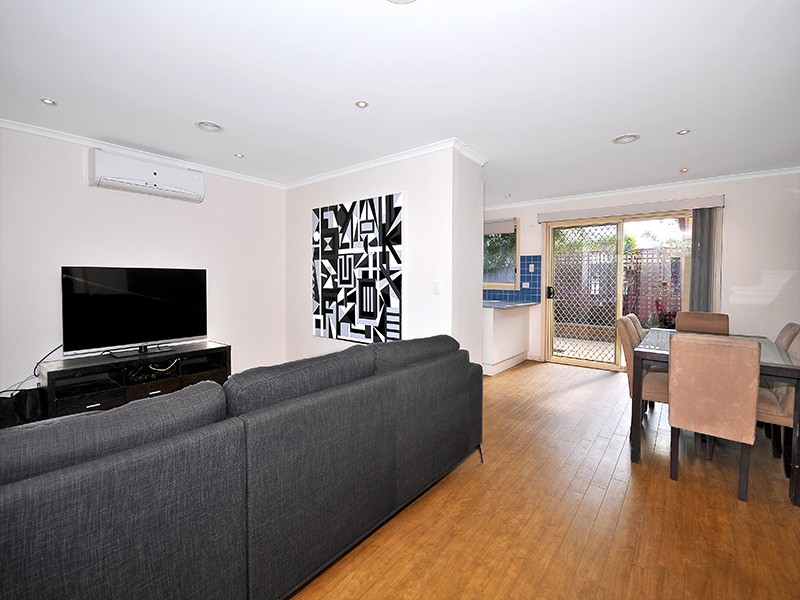 52 Earl Street, Airport West, VIC 3042, Airport West - Thumbnail 2
