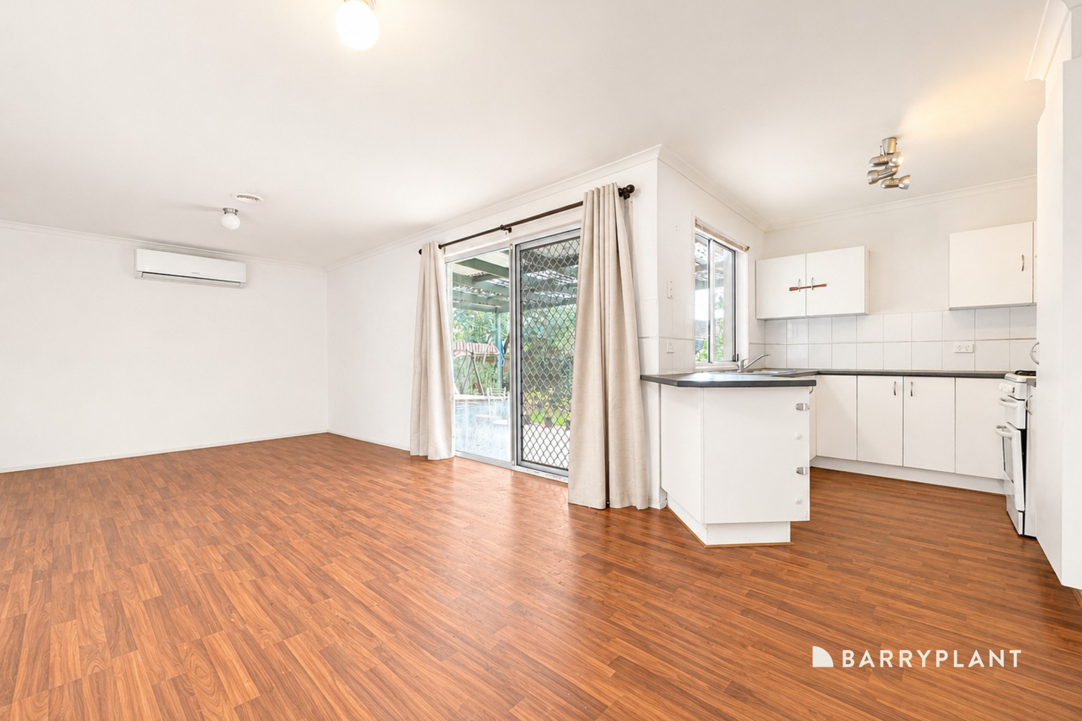 52 Eureka Crescent, Narre Warren South, VIC 3805 - Thumbnail 2 - 12/05/2026