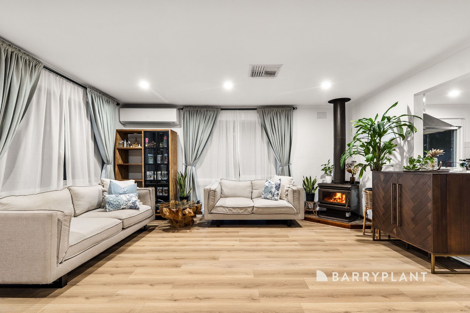 52 Glenfern Avenue, Upwey, VIC 3158 - Thumbnail 2 - 28/07/2026