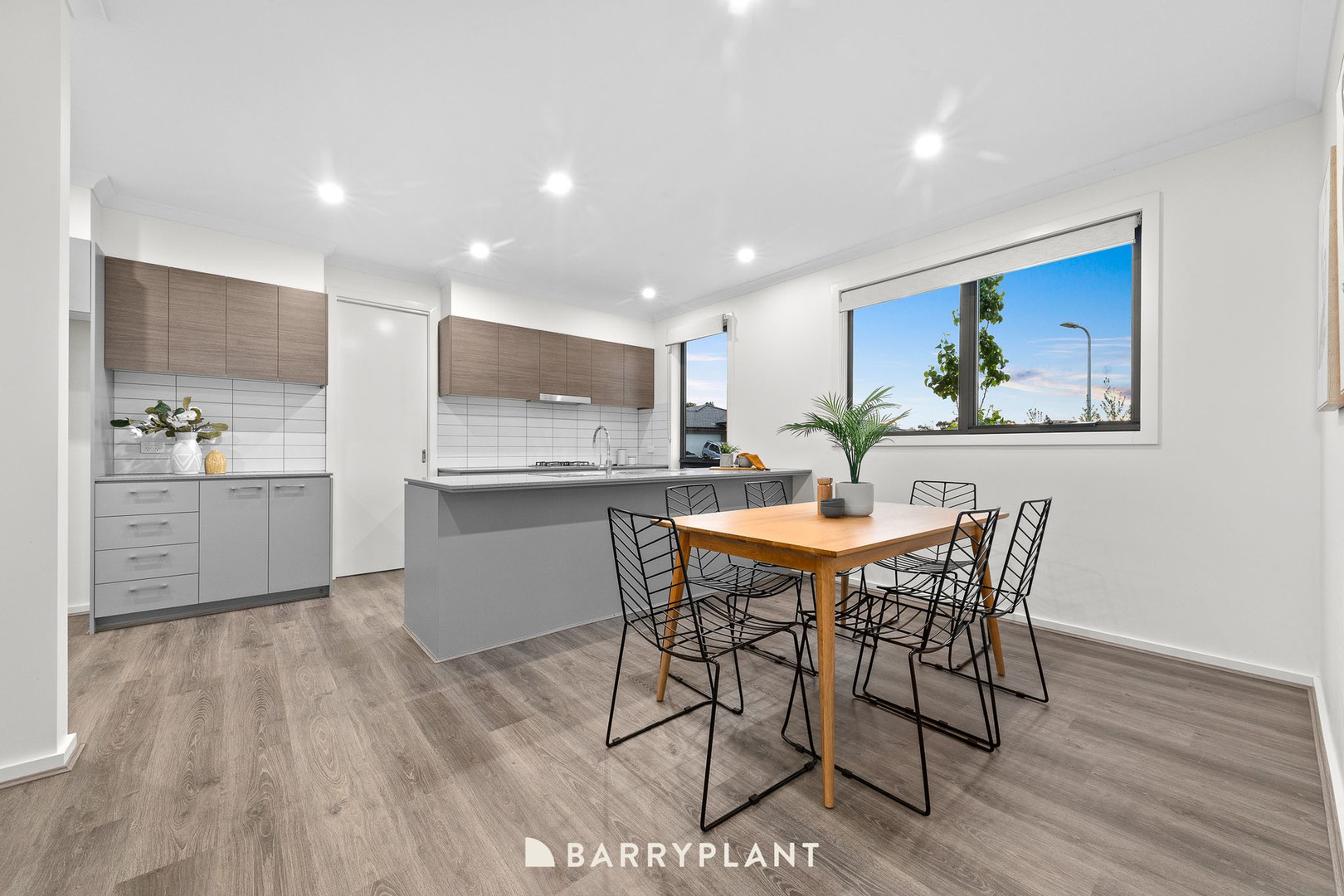 52 Goshawk Drive, Pakenham, VIC 3810, Pakenham - Thumbnail 2