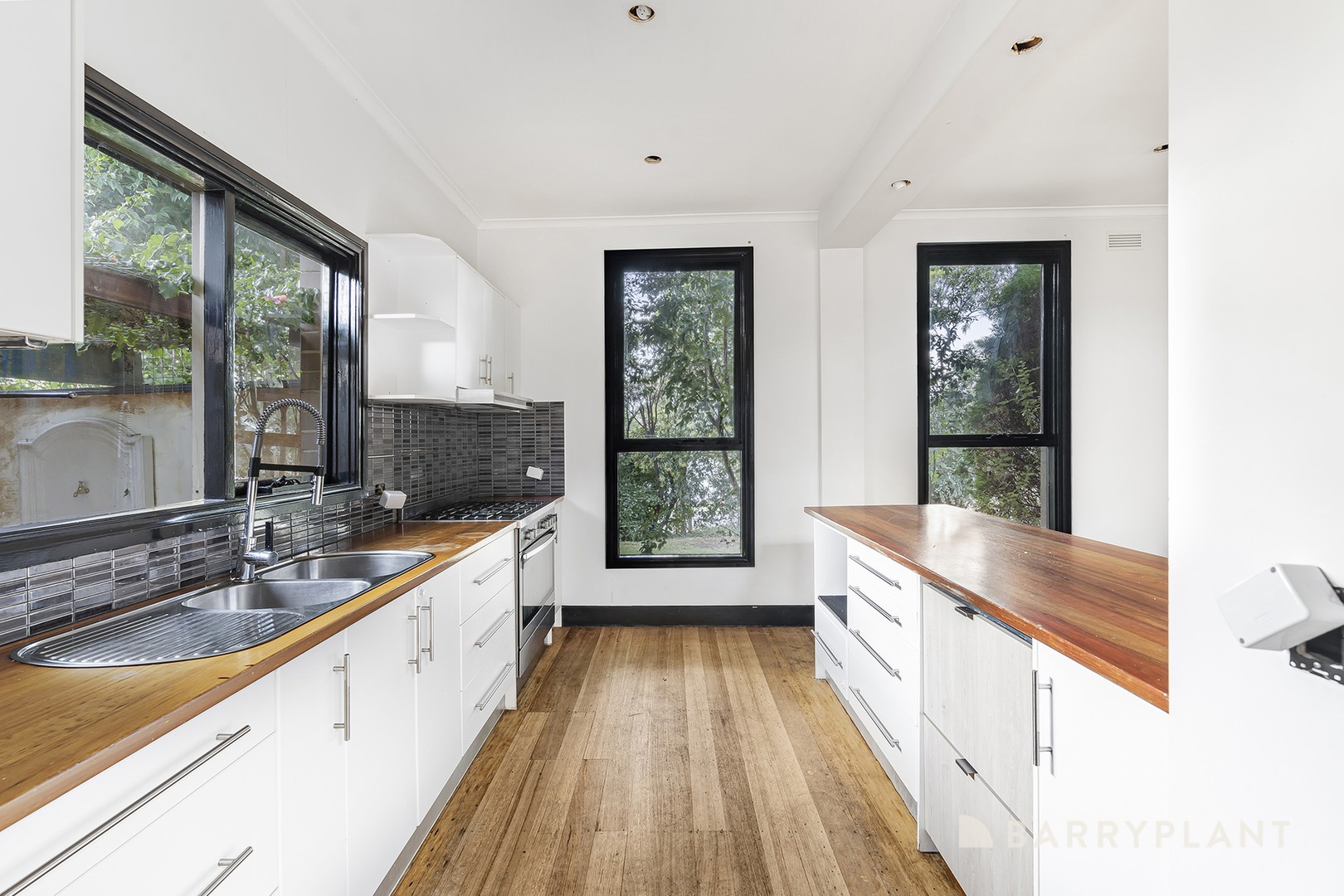 52 Grandvalley Drive, Chirnside Park, VIC 3116, Chirnside Park - Thumbnail 3
