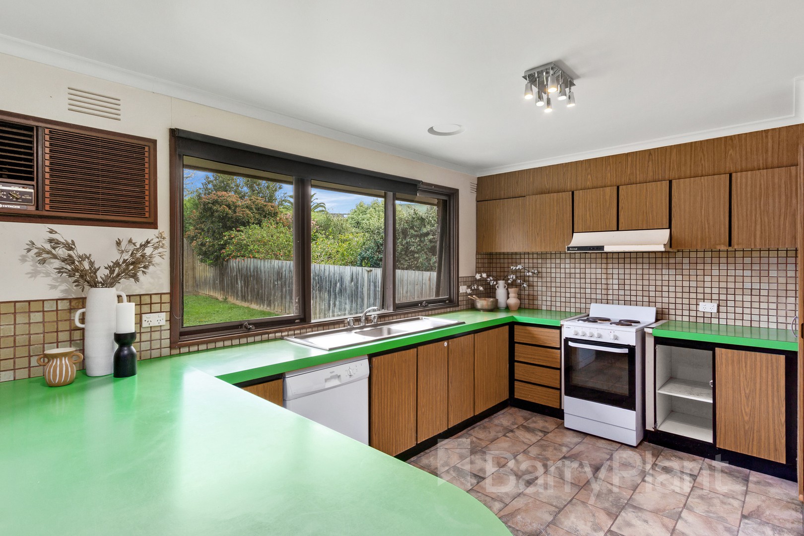 52 Herbert Street, Boronia, VIC 3155, Boronia - Thumbnail 5