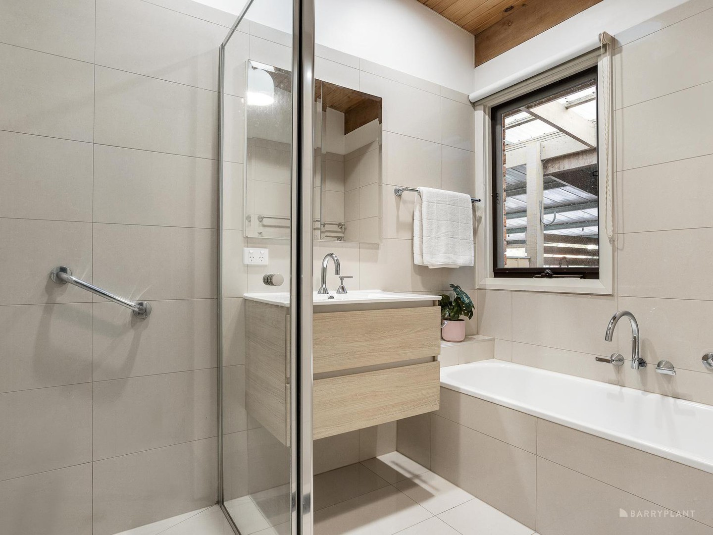 52 Highview Crescent, Macleod, VIC 3085, Macleod - Thumbnail 6