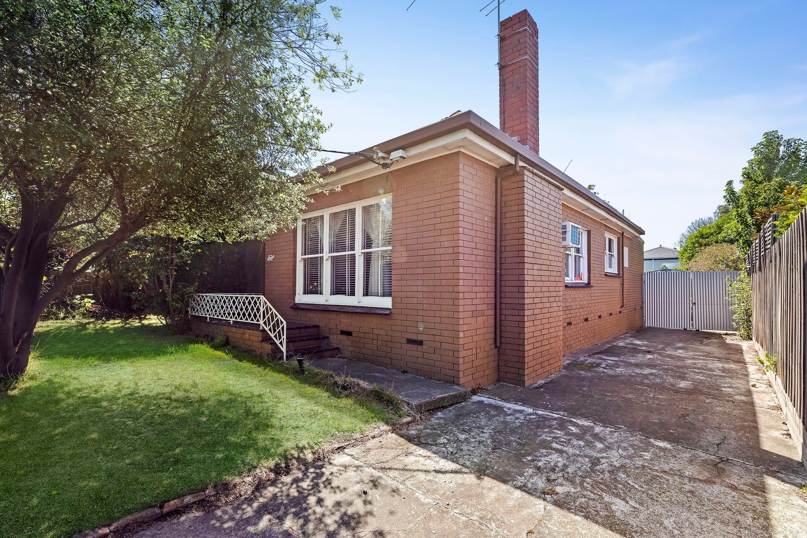 52 Hoffmans Road, Essendon, VIC 3040, Essendon - Thumbnail 2