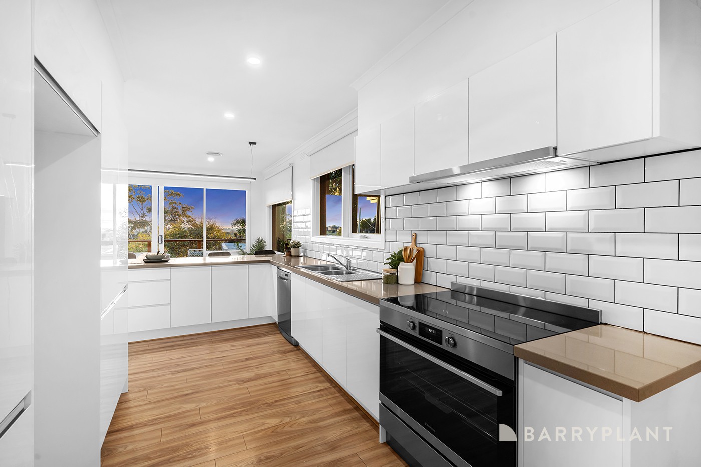52 Huntingdale Drive, Chirnside Park, VIC 3116, Chirnside Park - Thumbnail 3