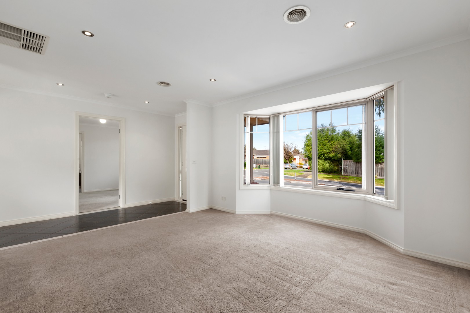 52 Jardier TerraceSouth Morang, VIC 3752  - Leased, South Morang - Thumbnail 4