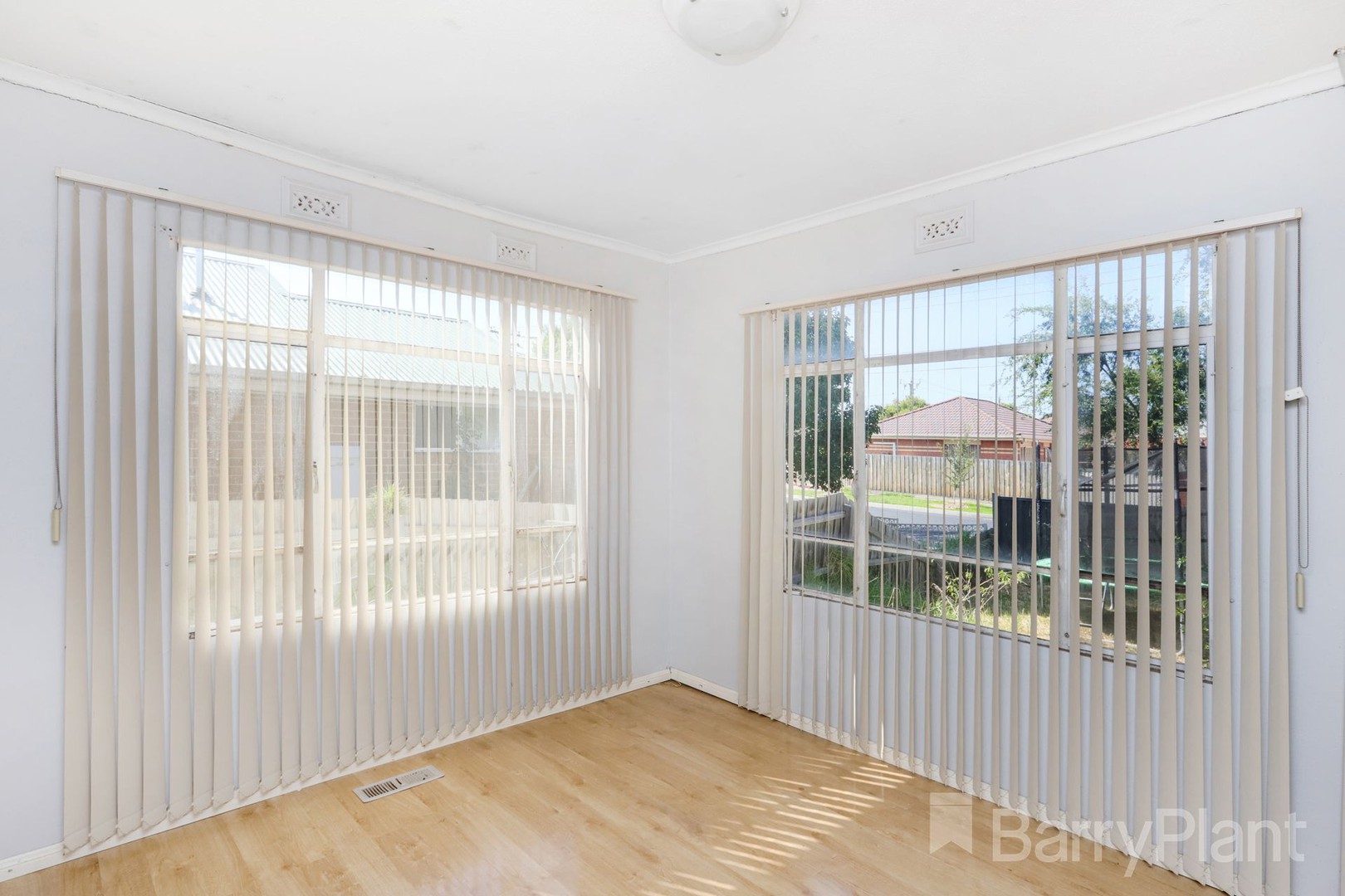 2/19 Ocean Beach Road, SHOAL BAY NSW 2315, Shoal Bay - Thumbnail 3