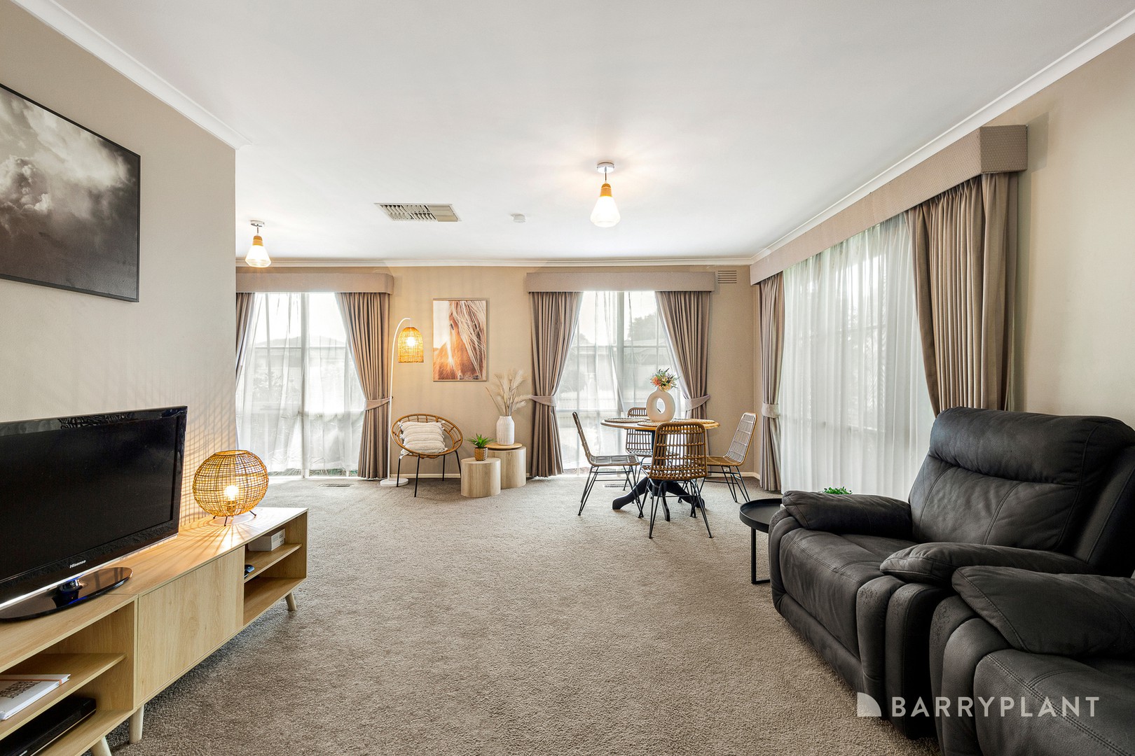 52 Katrina Drive, Gladstone Park, VIC 3043 - Thumbnail 2 - 14/02/2024