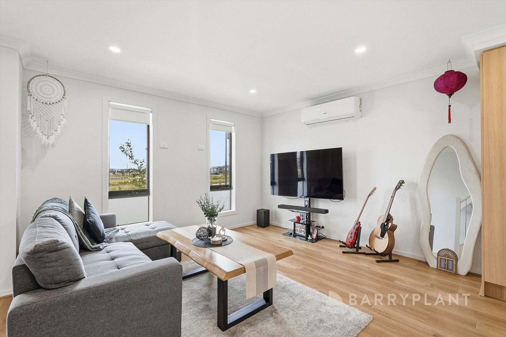52 Lombardy Walk, Deanside, VIC 3336, Deanside - Thumbnail 3