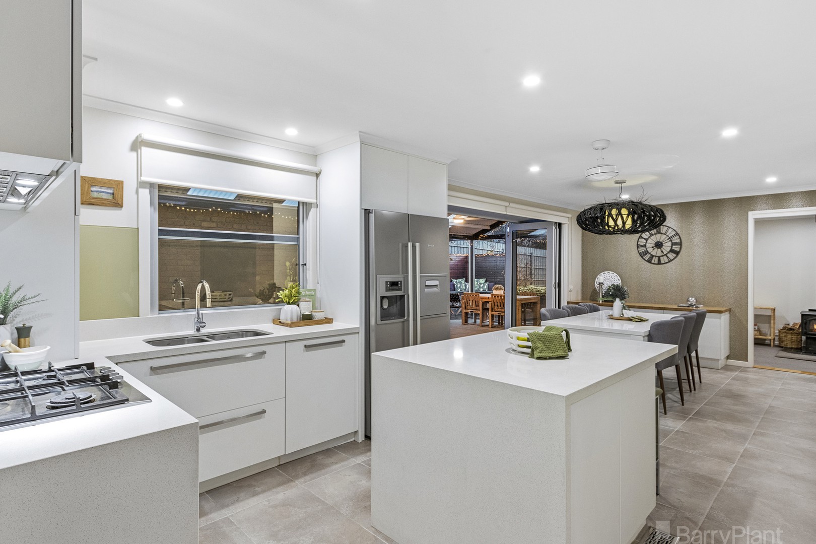 52 Mowbray Drive, Wantirna South, VIC 3152, Wantirna South - Thumbnail 3