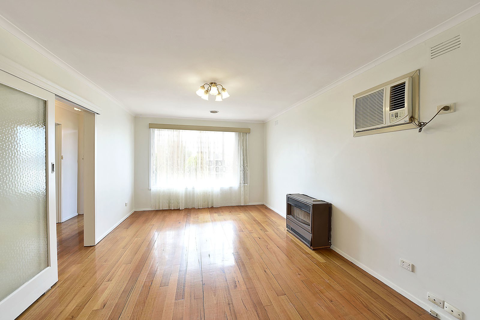 52 Norwich Crescent, Campbellfield, VIC 3061 - Thumbnail 2 - 12/01/2026