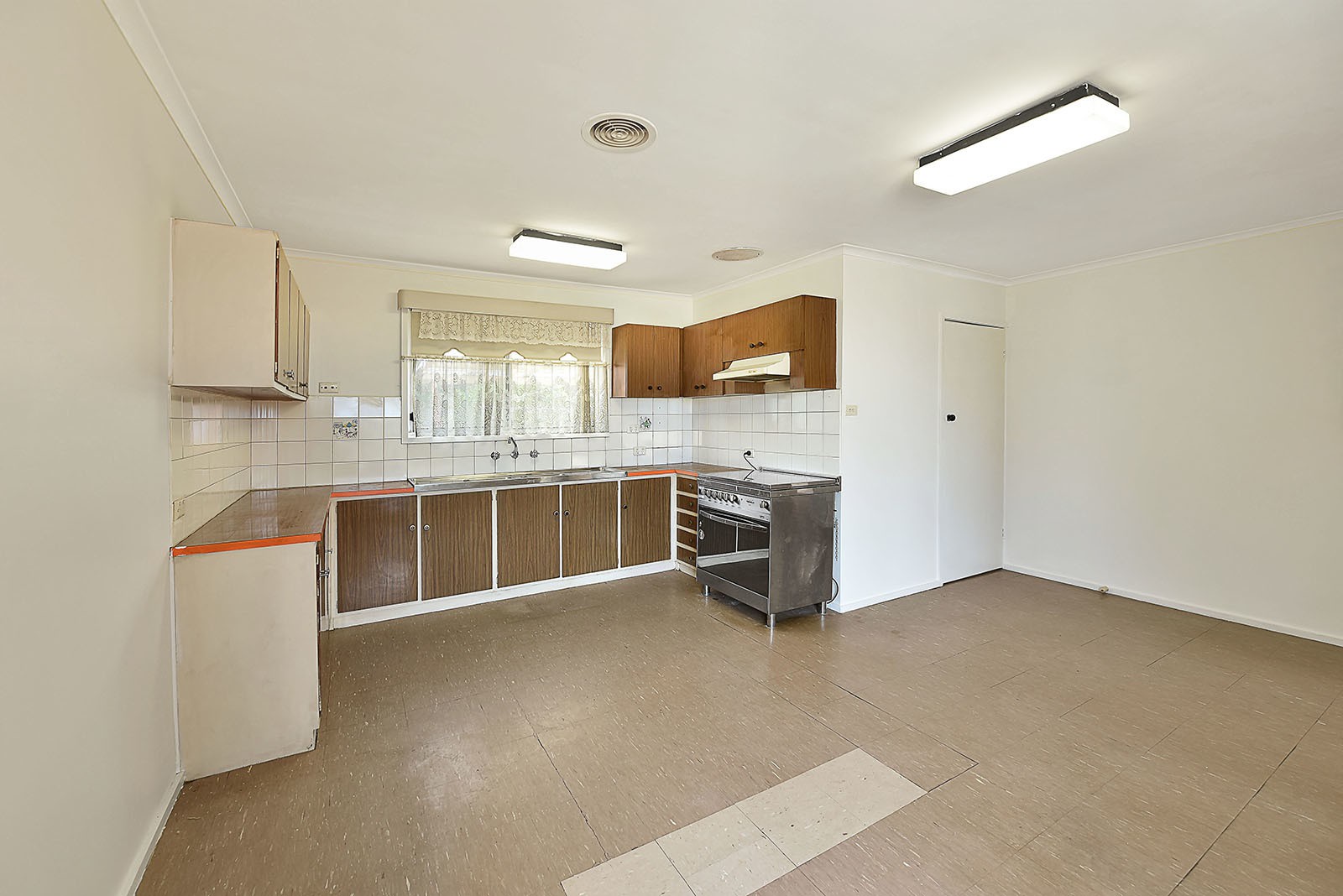 52 Norwich Crescent, Campbellfield, VIC 3061, Campbellfield - Thumbnail 4