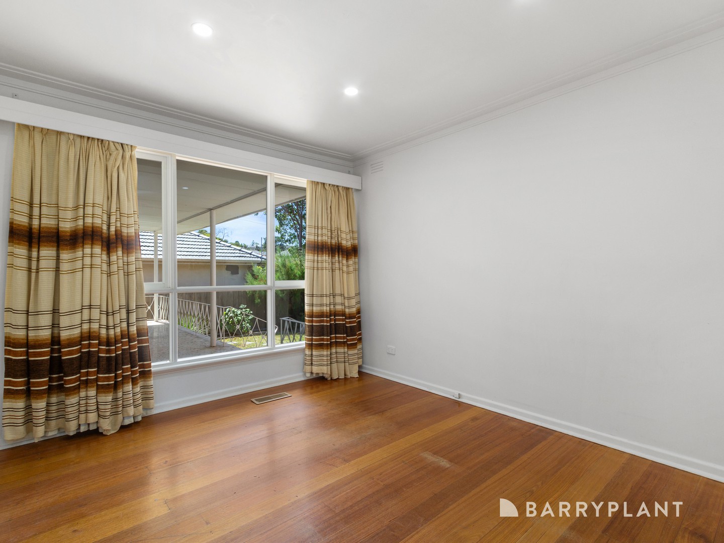 52 Peacock Street, Burwood, VIC 3125, Burwood - Thumbnail 4