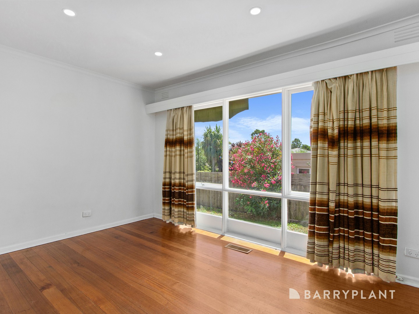 52 Peacock Street, Burwood, VIC 3125, Burwood - Thumbnail 5