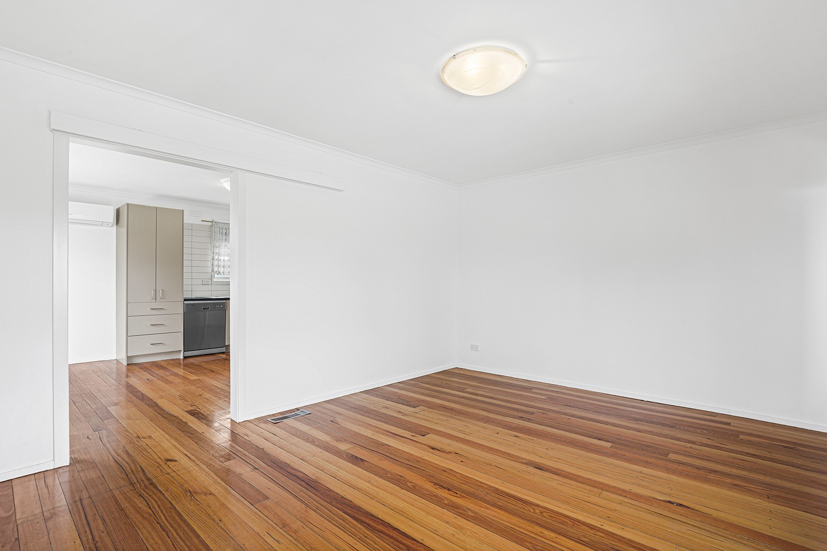 52 Roebourne Crescent, Campbellfield, VIC 3061, Campbellfield - Thumbnail 3