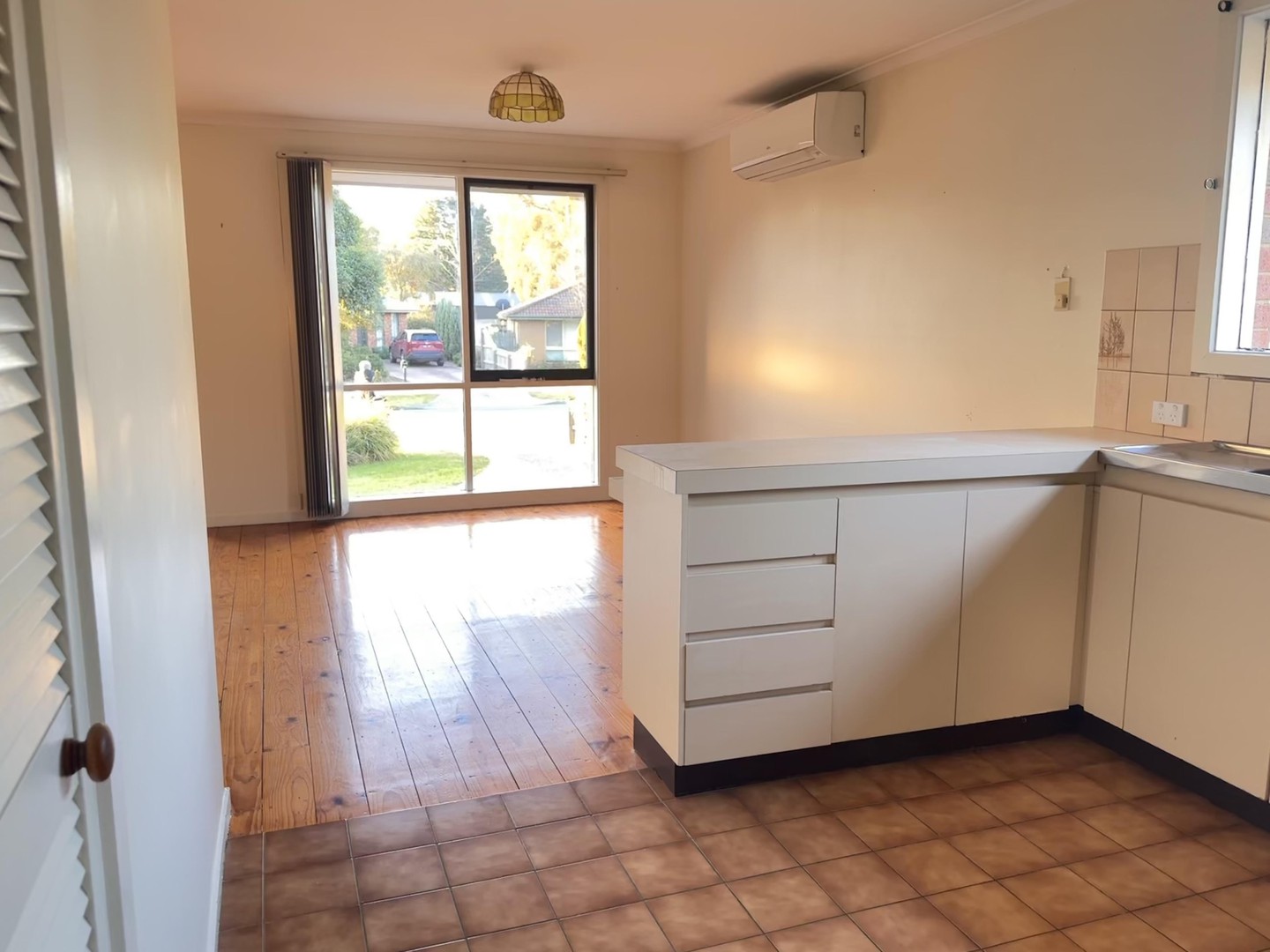 52 Sullivan Avenue, Lysterfield, VIC 3156, Lysterfield - Thumbnail 4