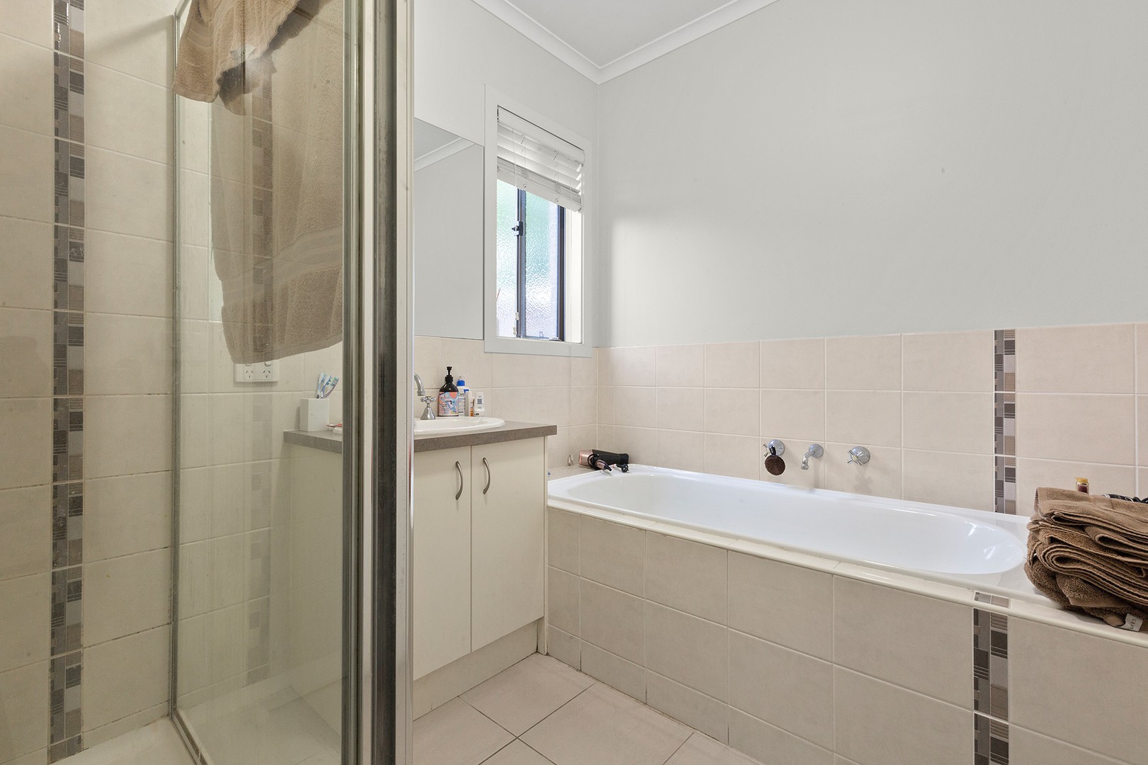 52 Sussex Avenue, Cranbourne North, VIC 3977, Cranbourne North - Thumbnail 5