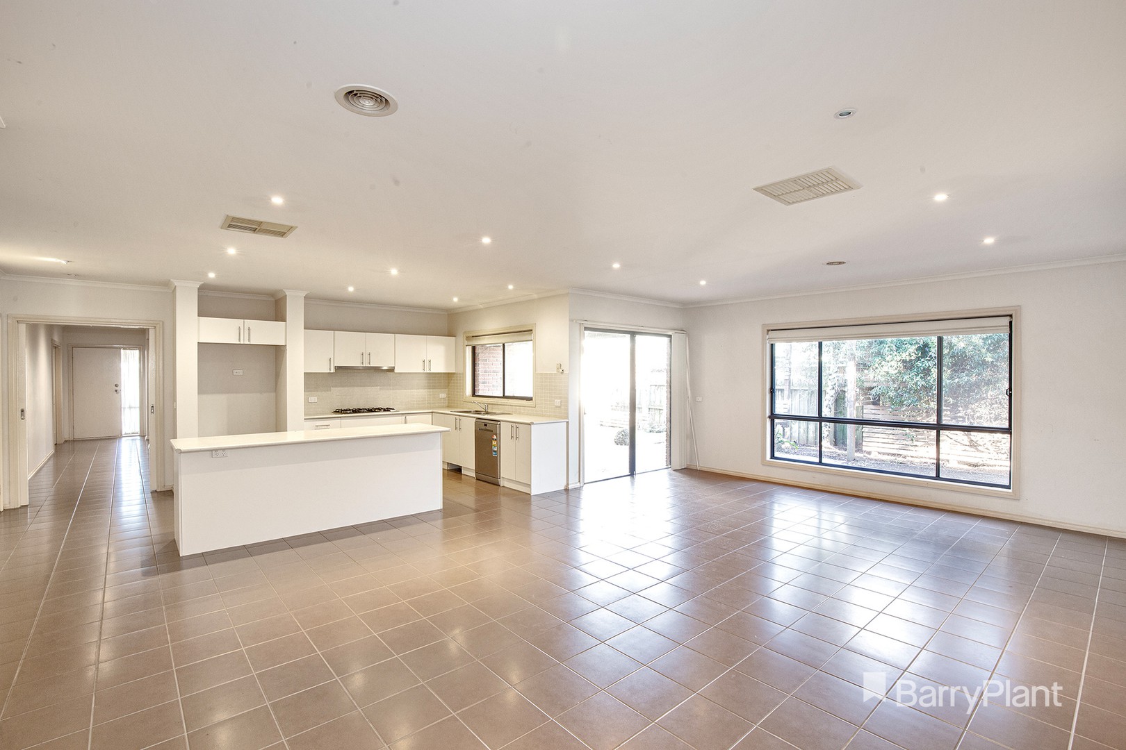 52 Tantallon Boulevard, Beaconsfield, VIC 3807, Beaconsfield - Thumbnail 3