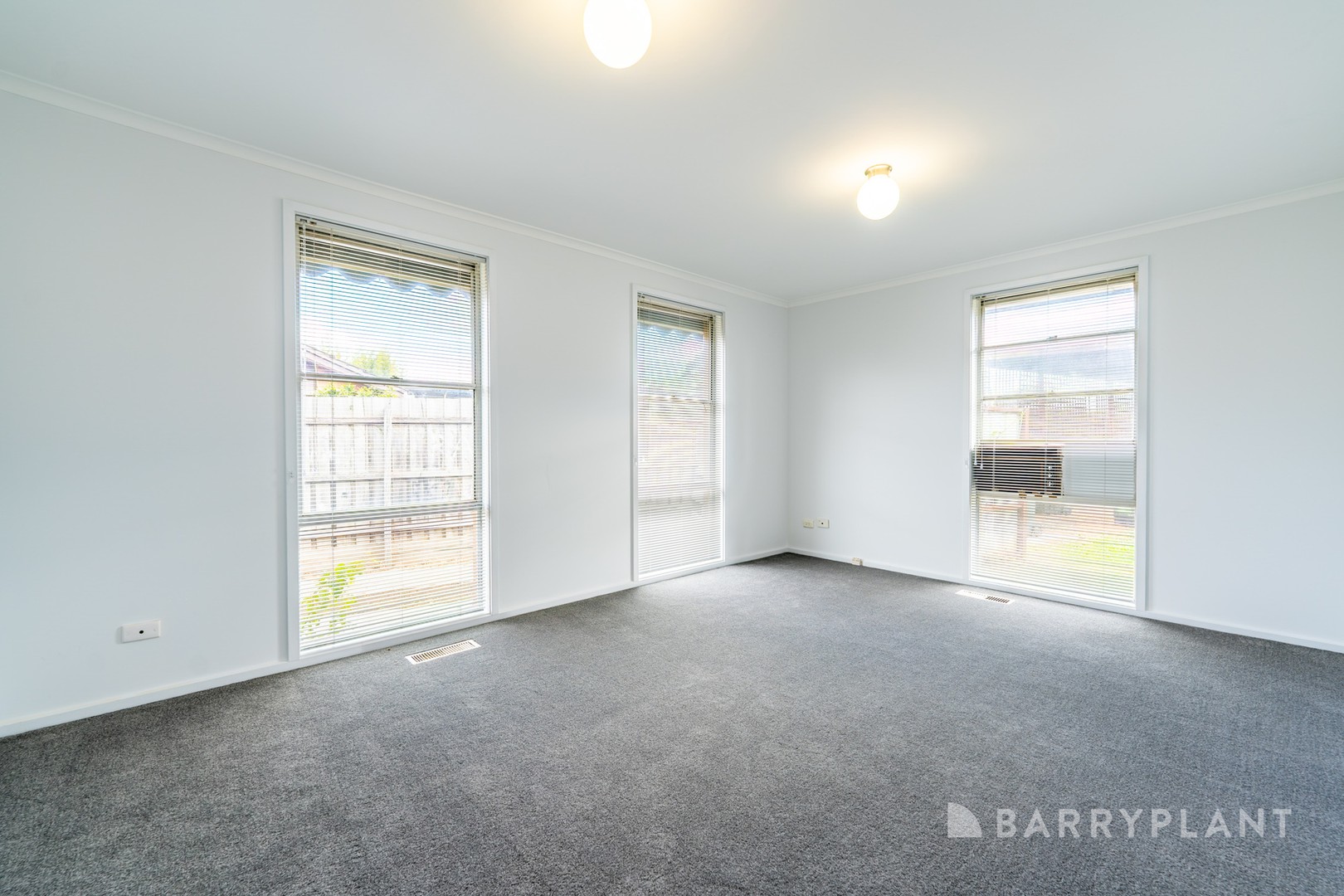 52 Tatura Crescent, Broadmeadows, VIC 3047 - Thumbnail 1 - 19/11/2025