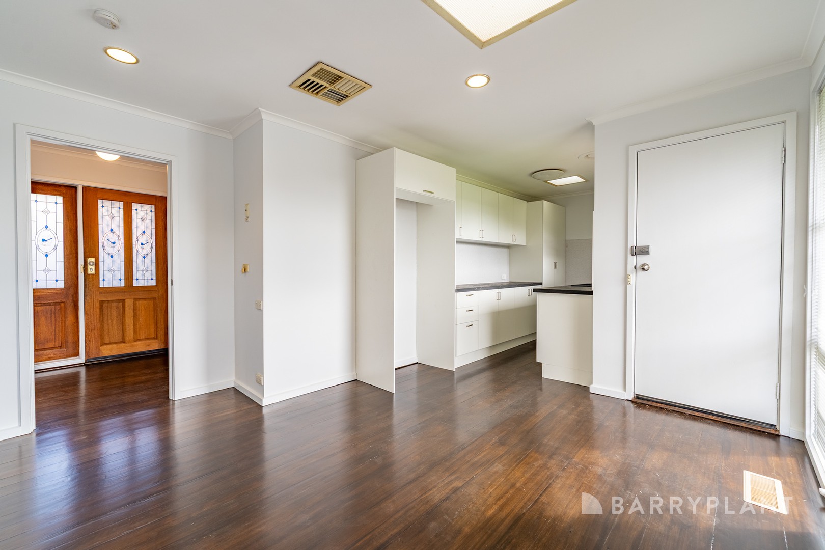 52 Tatura Crescent, Broadmeadows, VIC 3047 - Thumbnail 2 - 19/11/2025