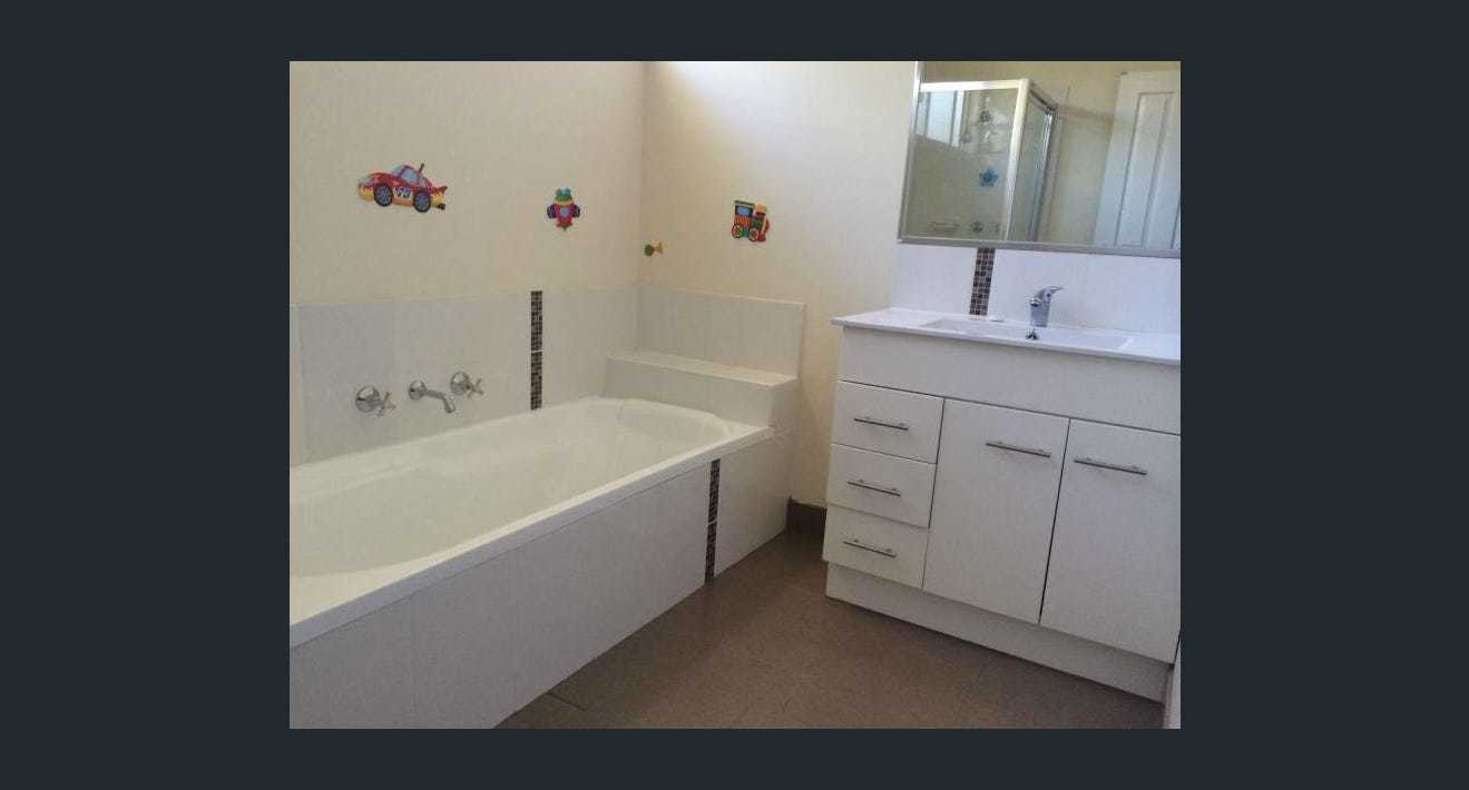 52a Newman Road, Mooroolbark, VIC 3138, Mooroolbark - Thumbnail 4