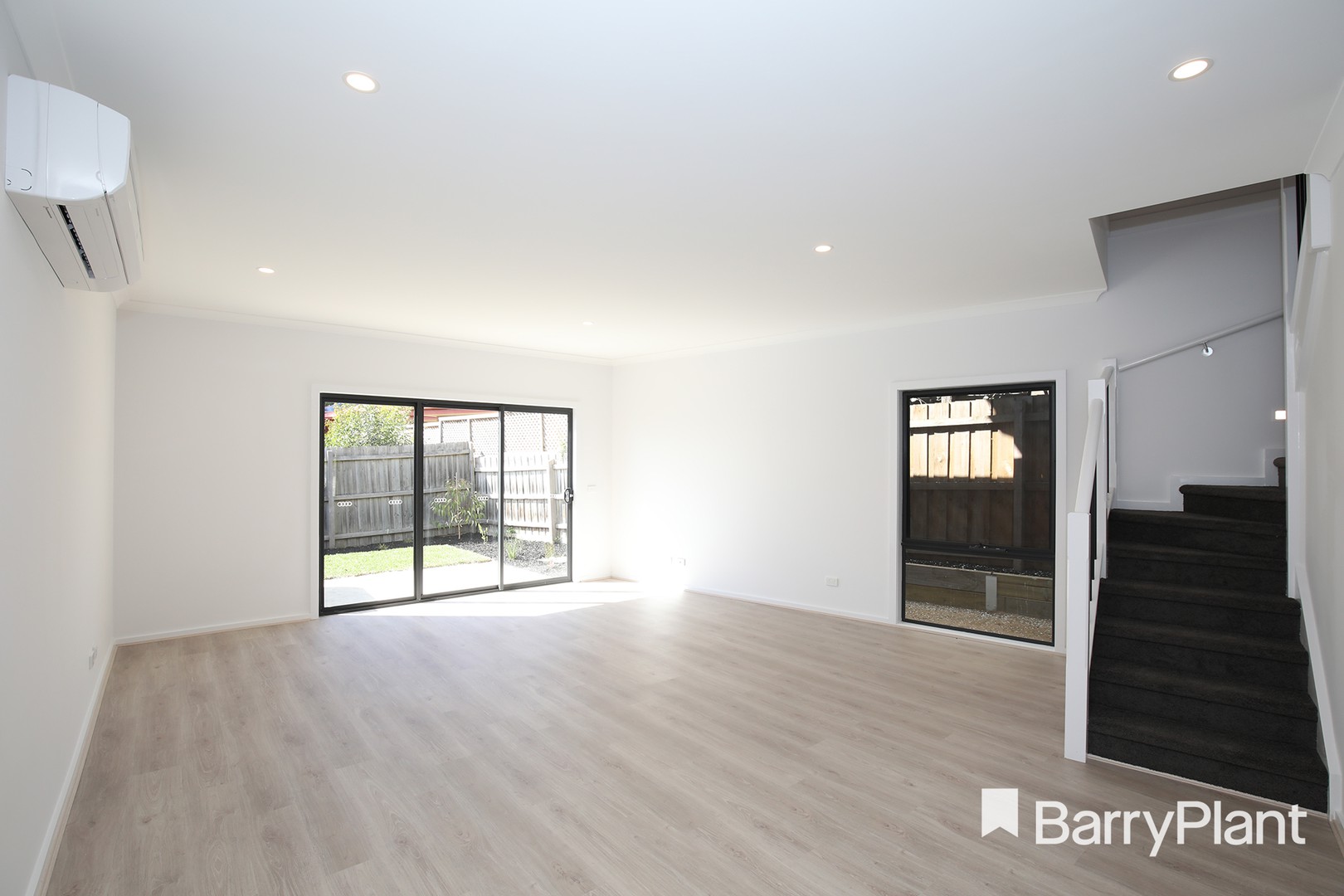 52D Newman Road, Mooroolbark, VIC 3138, Mooroolbark - Thumbnail 2