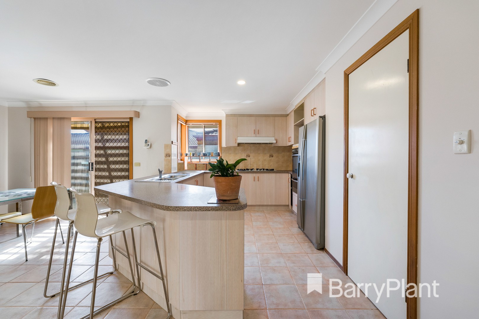 53 Black Forest Road, Werribee, VIC 3030, Werribee - Thumbnail 7