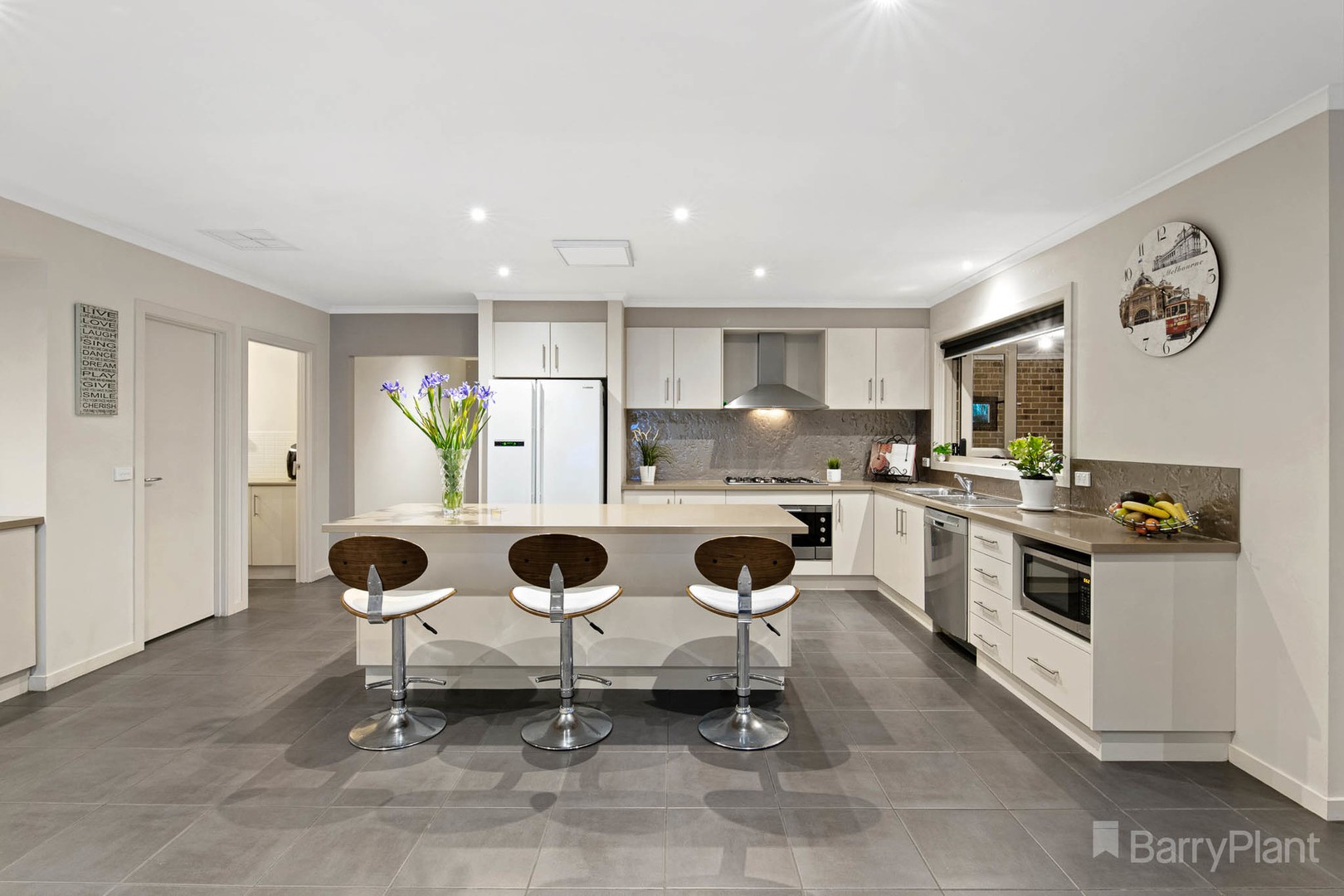 53 Cambridge Drive, Berwick, VIC 3806, Berwick - Thumbnail 3
