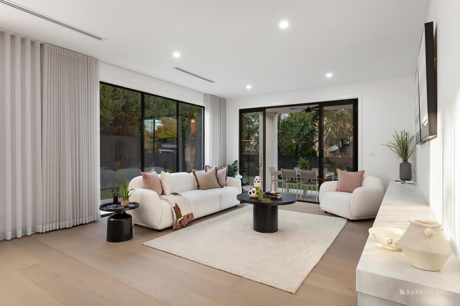 53 Castleton Road, Viewbank, VIC 3084, Viewbank - Thumbnail 5