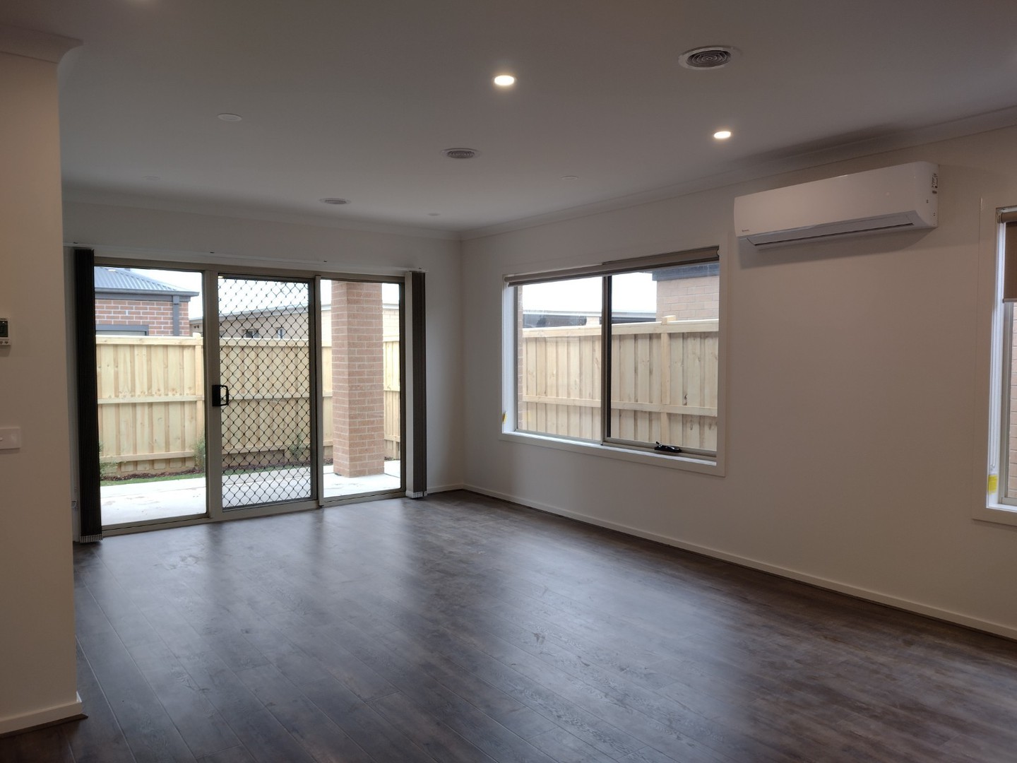 53 Dandelion Crescent, Rockbank, VIC 3335, Rockbank - Thumbnail 5