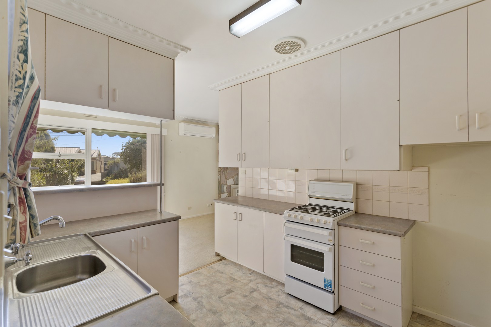 53 Davis Street, Belmont, VIC 3216, Belmont - Thumbnail 2