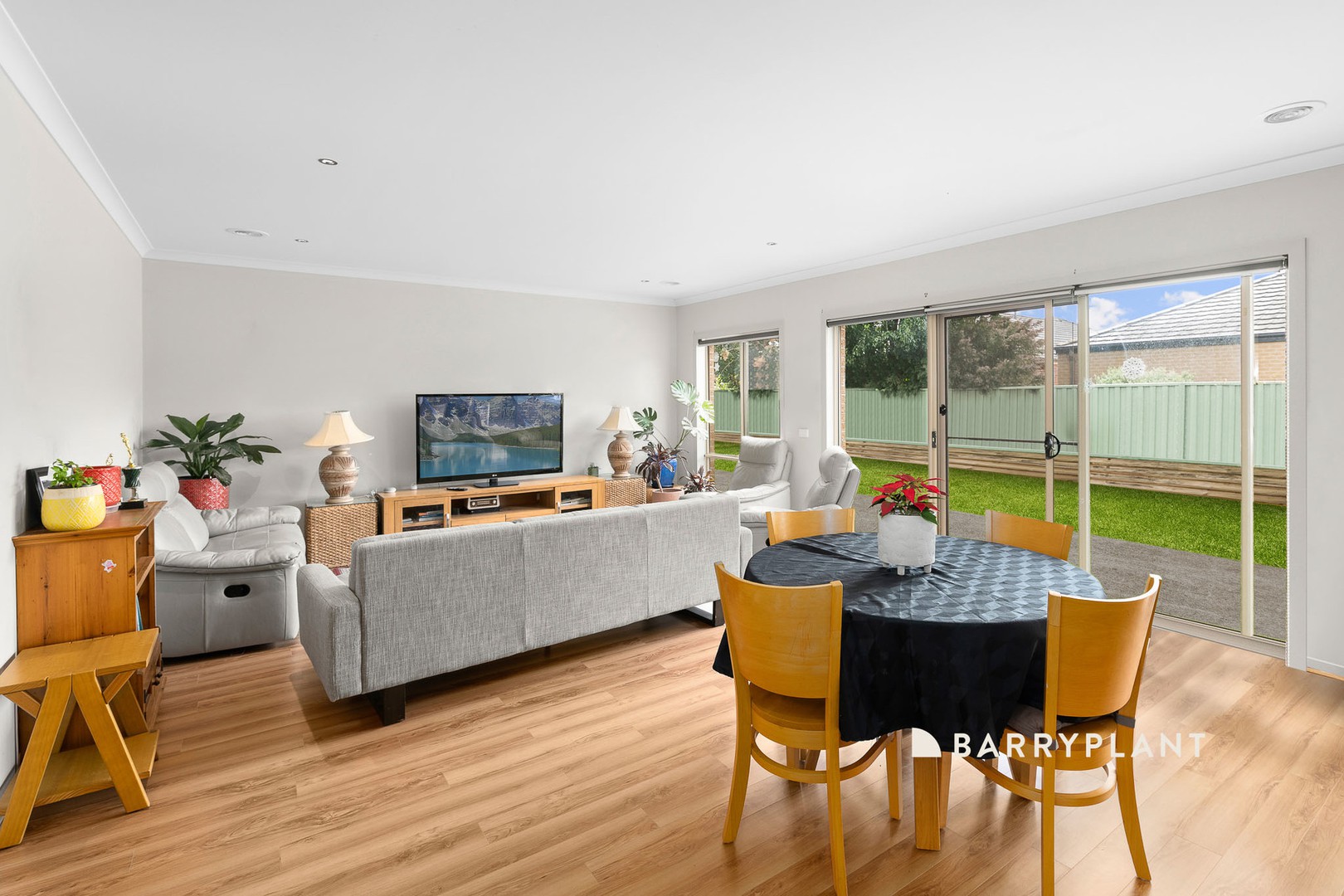 53 Edmund Street, Pakenham, VIC 3810, Pakenham - Thumbnail 3