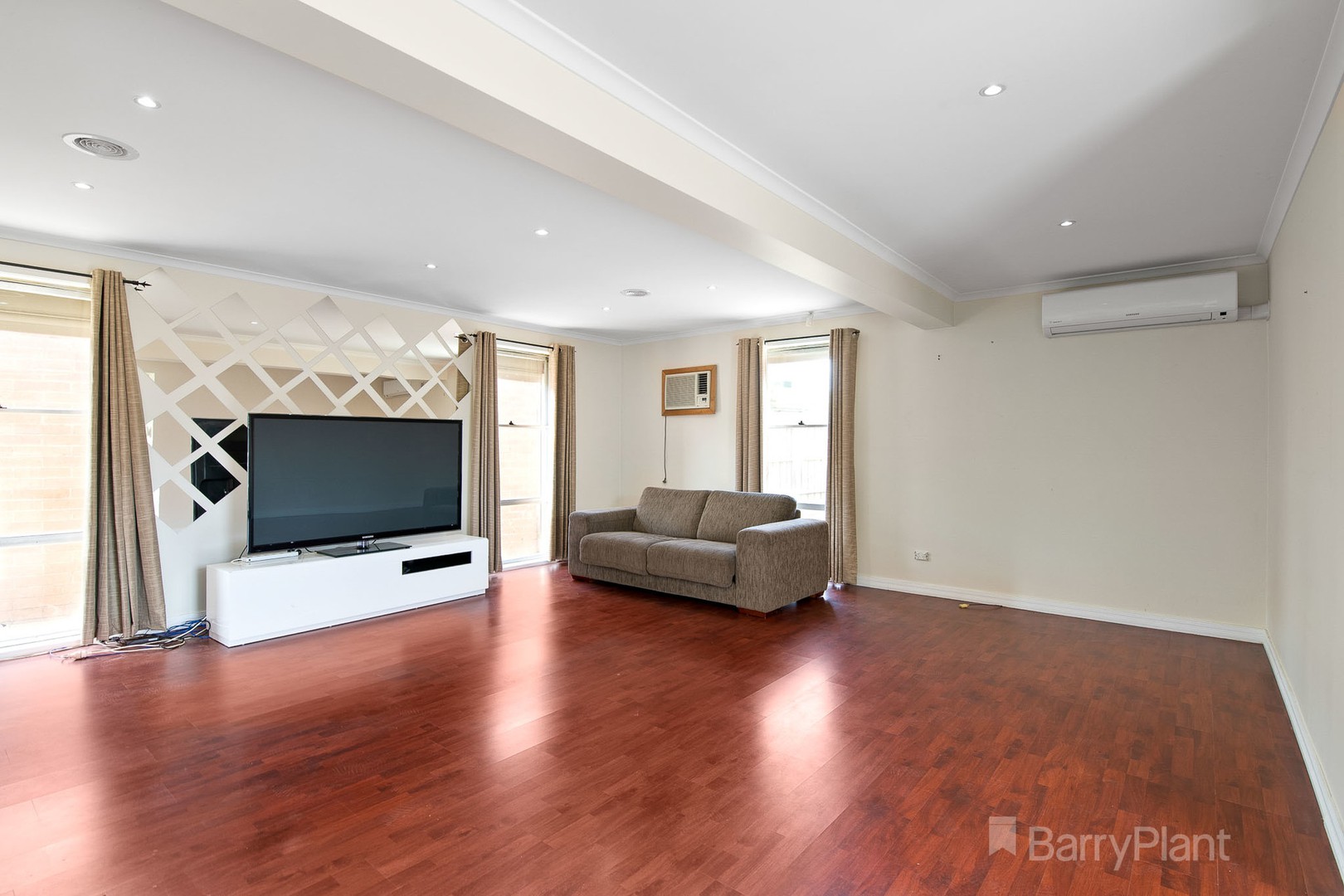 53 Hanley Street, Narre Warren, VIC 3805, Narre Warren - Thumbnail 2