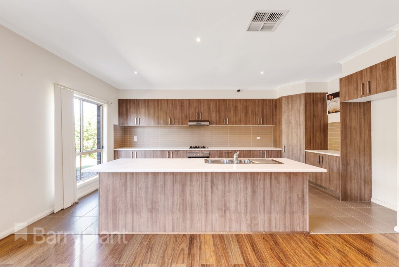 53 Inglewood Drive, Burnside Heights, VIC 3023, Burnside Heights - Thumbnail 2