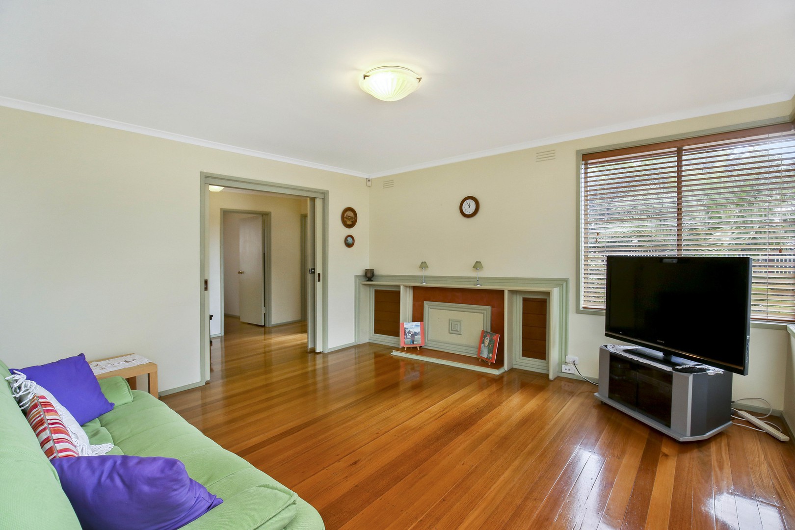 53 Mahoneys Road, Reservoir, VIC 3073, Reservoir - Thumbnail 5