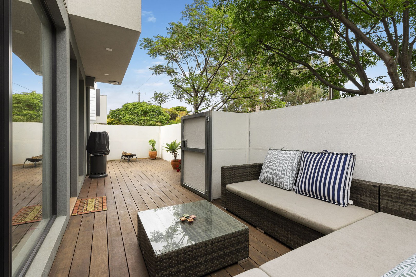 53 Oriel Road, Ivanhoe, VIC 3079, Ivanhoe - Thumbnail 2